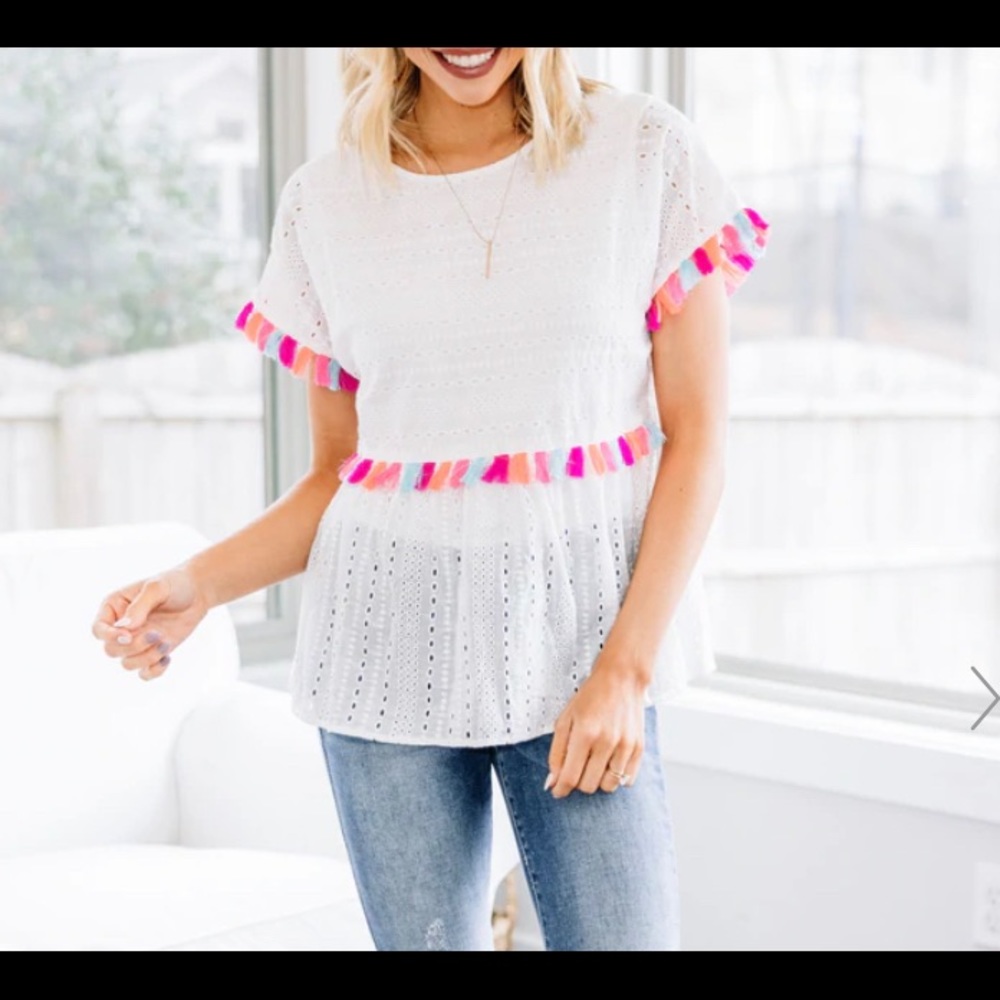 Andree by Unit eyelet lace tassel top size large